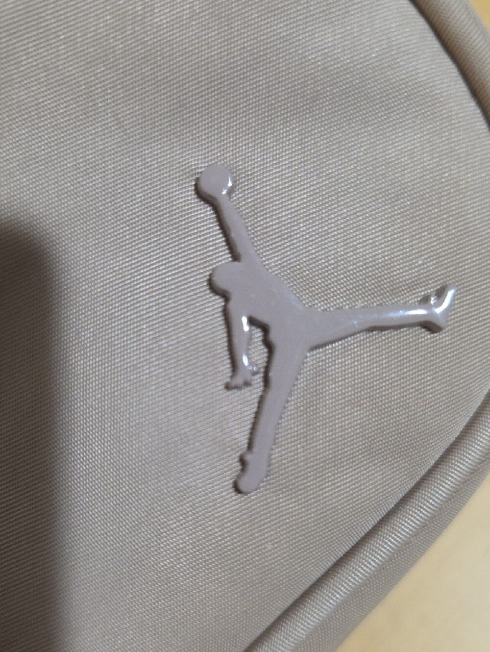 Jordan Beige/Tan Belt Bag with Jumpman Logo - Picture 4 of 4